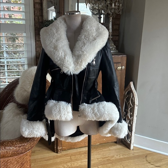 AKIRA BABY IT'S COLD OUTSIDE FUR TRIM MOTO HI LOW BELT MEDIUM EXCELLENT - Picture 6 of 10